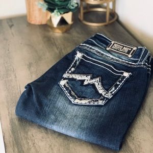 ~~ Miss Me Signature Rise Skinny Jeans Size 28 ~~